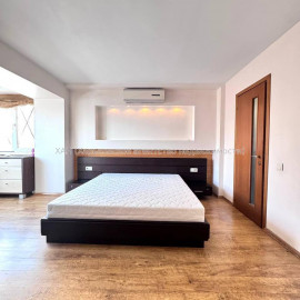 Продам квартиру, 23 Августа ул. , 3 кім., 114 м², авторский дизайн