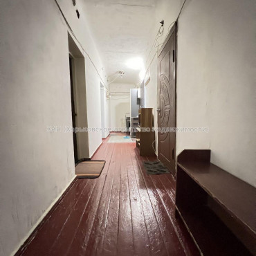 Продам квартиру, Защитников Неба ул. , 1 кім., 12 м², советский ремонт 
