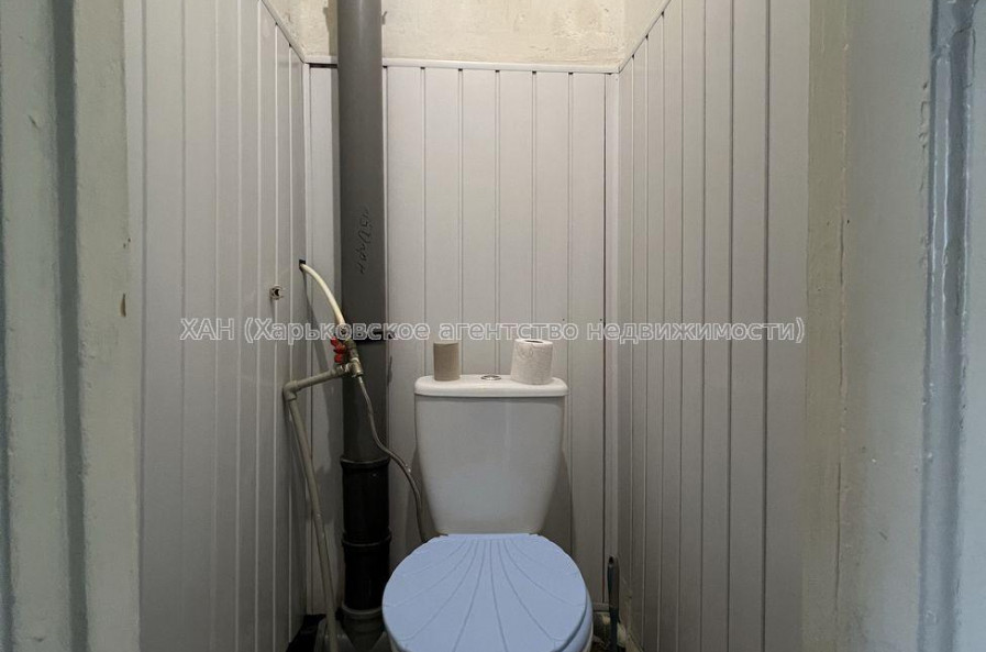 Продам квартиру, Защитников Неба ул. , 1 кім., 12 м², советский ремонт 