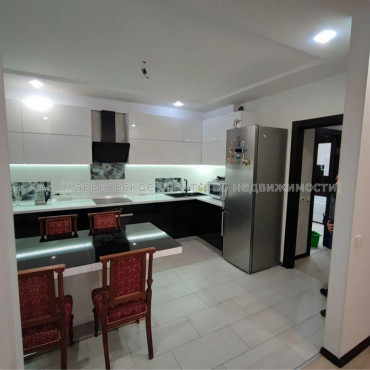 Продам квартиру, Юбилейный просп. , 3  ком., 105.40 м², евроремонт 