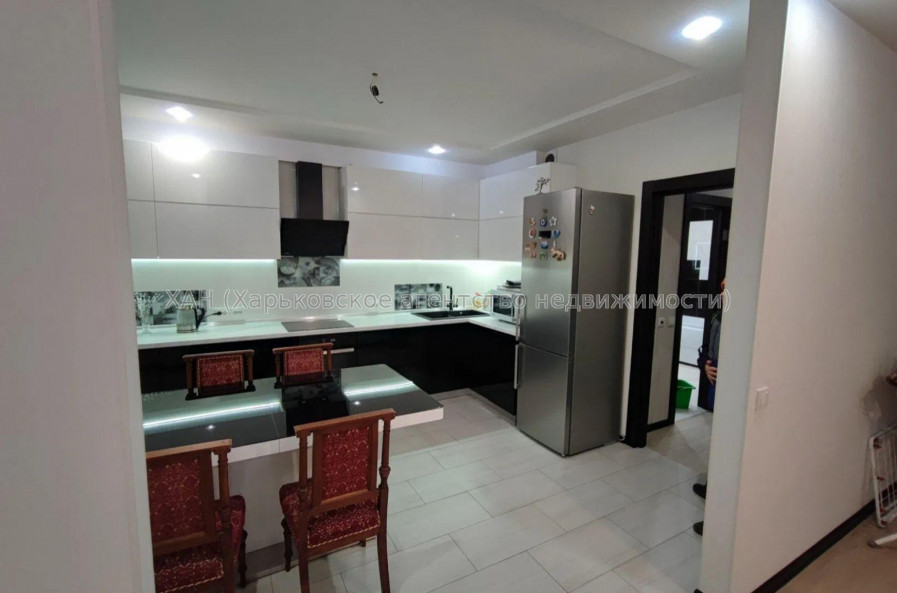 Продам квартиру, Юбилейный просп. , 3  ком., 105.40 м², евроремонт 