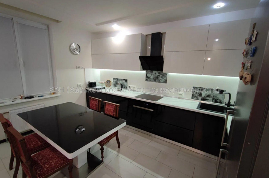 Продам квартиру, Юбилейный просп. , 3  ком., 105.40 м², евроремонт 