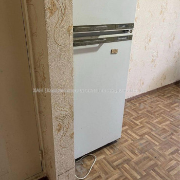 Продам квартиру, Шекспира пер. , 1 кім., 12 м², советский ремонт 