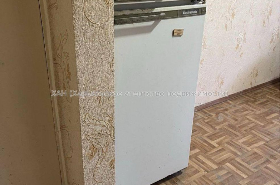Продам квартиру, Шекспира пер. , 1 кім., 12 м², советский ремонт 
