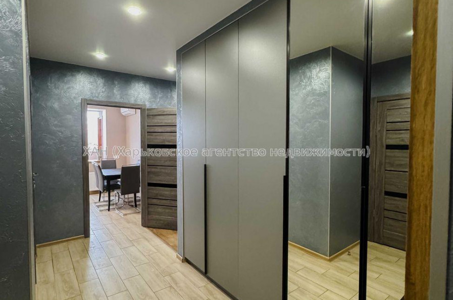Продам квартиру, Мира ул. , 3 кім., 74 м², евроремонт 