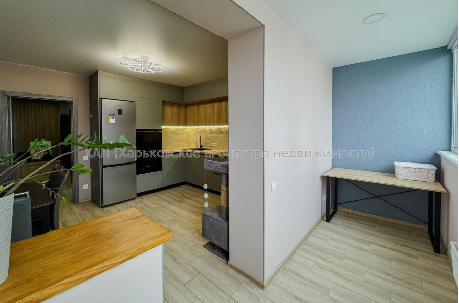 Продам квартиру, Мира ул. , 3 кім., 74 м², евроремонт 