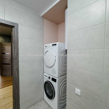 Продам квартиру, Мира ул. , 3 кім., 74 м², евроремонт 