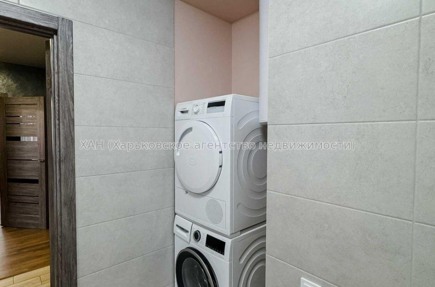Продам квартиру, Мира ул. , 3 кім., 74 м², евроремонт 