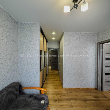 Продам квартиру, Мира ул. , 3 кім., 74 м², евроремонт 