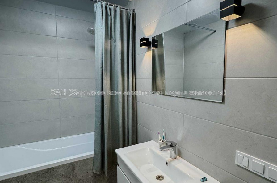 Продам квартиру, Мира ул. , 3 кім., 74 м², евроремонт 