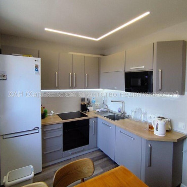 Продам квартиру, Каденюка ул. , 3  ком., 66.60 м², без отделочных работ 