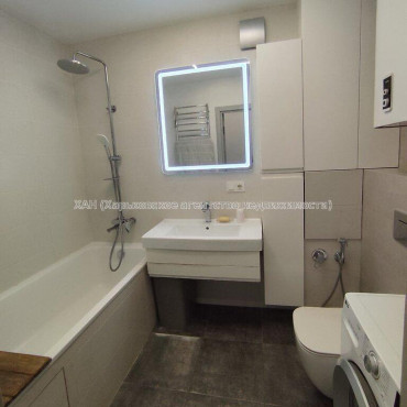 Продам квартиру, Каденюка ул. , 3  ком., 66.60 м², без отделочных работ 