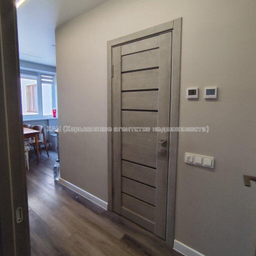 Продам квартиру, Каденюка ул. , 3  ком., 66.60 м², без отделочных работ 