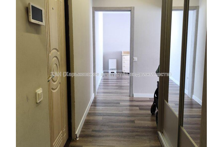 Продам квартиру, Каденюка ул. , 3  ком., 66.60 м², без отделочных работ 