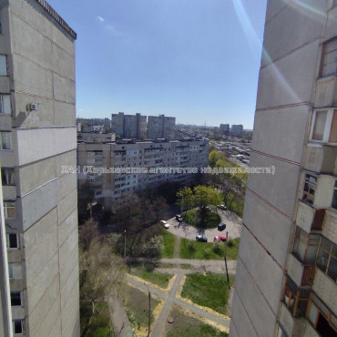 Продам квартиру, Каденюка ул. , 3  ком., 66.60 м², без отделочных работ 