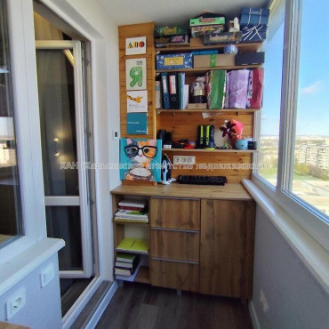 Продам квартиру, Каденюка ул. , 3  ком., 66.60 м², без отделочных работ 