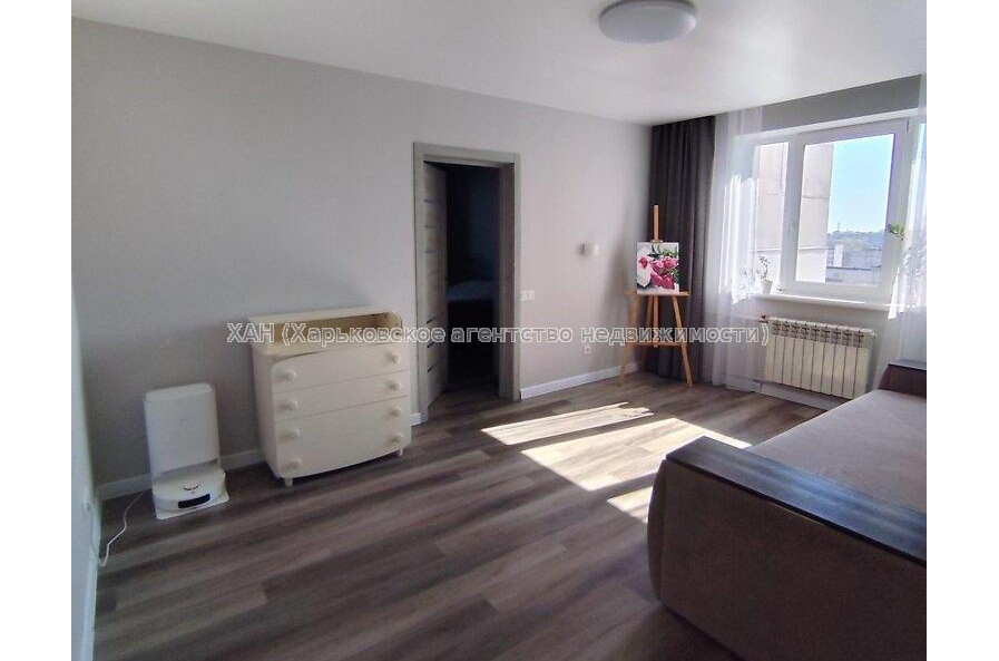 Продам квартиру, Каденюка ул. , 3  ком., 66.60 м², без отделочных работ 