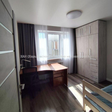Продам квартиру, Каденюка ул. , 3  ком., 66.60 м², без отделочных работ 