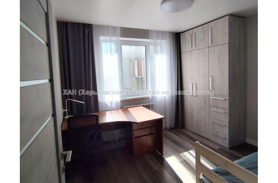 Продам квартиру, Каденюка ул. , 3  ком., 66.60 м², без отделочных работ 