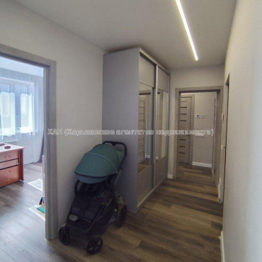 Продам квартиру, Каденюка ул. , 3  ком., 66.60 м², без отделочных работ 