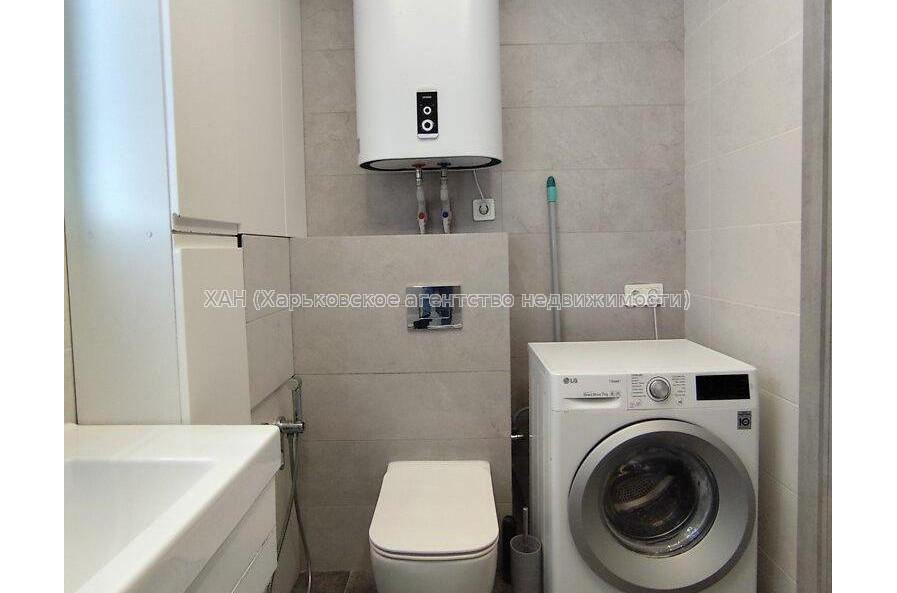 Продам квартиру, Каденюка ул. , 3  ком., 66.60 м², без отделочных работ 