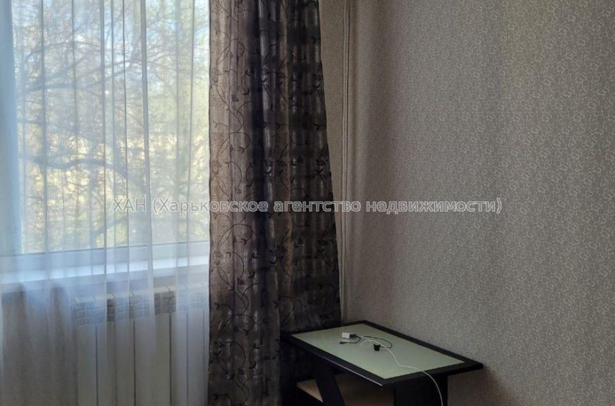 Продам квартиру, Молочная ул. , 1  ком., 27 м², советский ремонт 