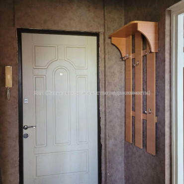 Продам квартиру, Молочная ул. , 1  ком., 27 м², советский ремонт 