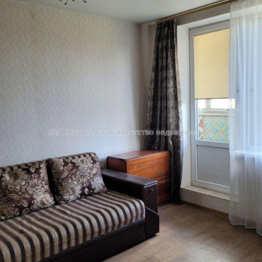 Продам квартиру, Молочная ул. , 1  ком., 27 м², советский ремонт 