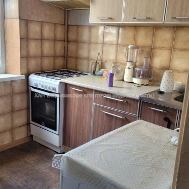 Продам квартиру, Молочная ул. , 1  ком., 27 м², советский ремонт 