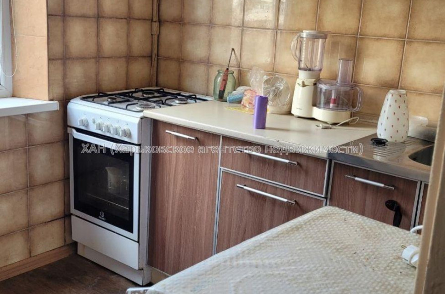 Продам квартиру, Молочная ул. , 1  ком., 27 м², советский ремонт 