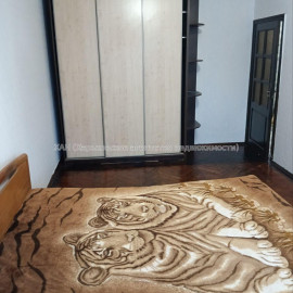 Продам квартиру, Гвардейцев Широнинцев ул. , 3  ком., 64 м², советский ремонт