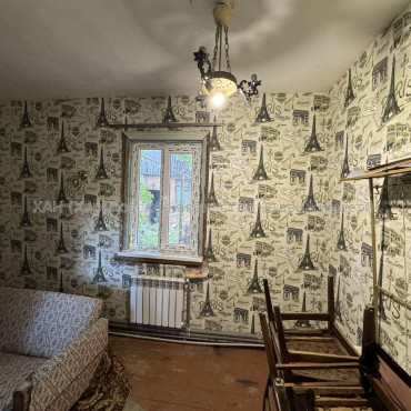 Продам будинок, Пастера Луи ул. , 75.50 м², 5.20 соток, советский ремонт 