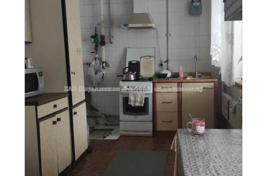 Продам дом, Териховская ул. , 162 м², 10 сот., частичный ремонт 