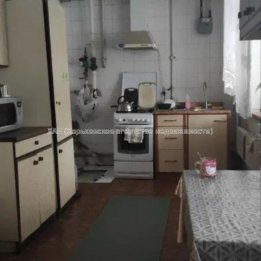 Продам дом, Териховская ул. , 162 м², 10 сот., частичный ремонт 