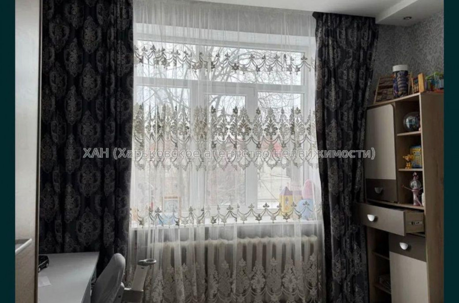 Продам квартиру, Ашхабадский пер. , 2 кім., 46 м², косметический ремонт 
