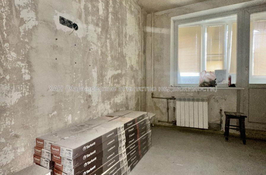 Продам квартиру, Ахсарова Энвера ул. , 17 , 2 кім., 52 м², частичный ремонт 