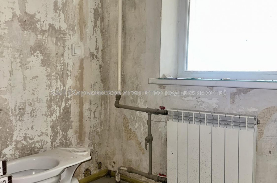 Продам квартиру, Ахсарова Энвера ул. , 17 , 2 кім., 52 м², частичный ремонт 