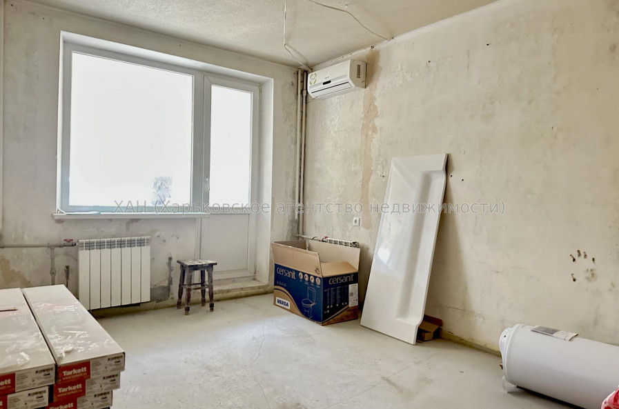 Продам квартиру, Ахсарова Энвера ул. , 17 , 2 кім., 52 м², частичный ремонт 