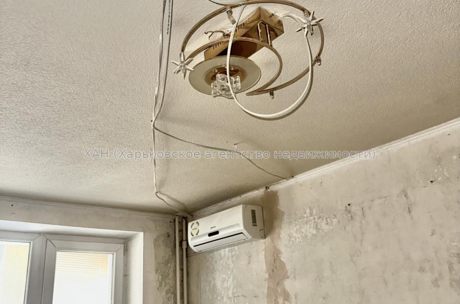 Продам квартиру, Ахсарова Энвера ул. , 17 , 2 кім., 52 м², частичный ремонт 