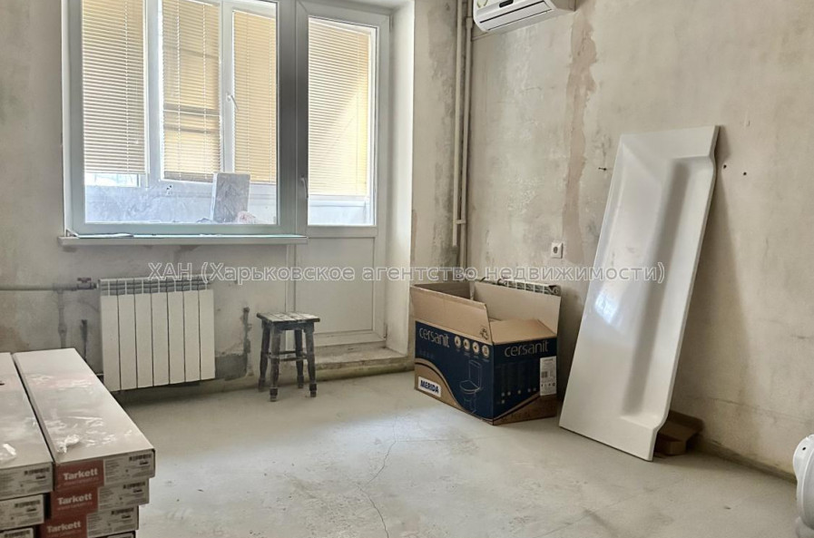 Продам квартиру, Ахсарова Энвера ул. , 17 , 2 кім., 52 м², частичный ремонт 