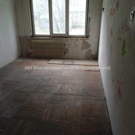 Продам квартиру, Победы просп. , 4  ком., 68.30 м², без ремонта