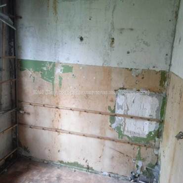 Продам квартиру, Победы просп. , 4  ком., 68.30 м², без ремонта 