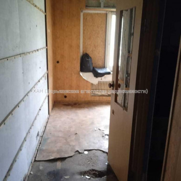Продам квартиру, Победы просп. , 4  ком., 68.30 м², без ремонта 