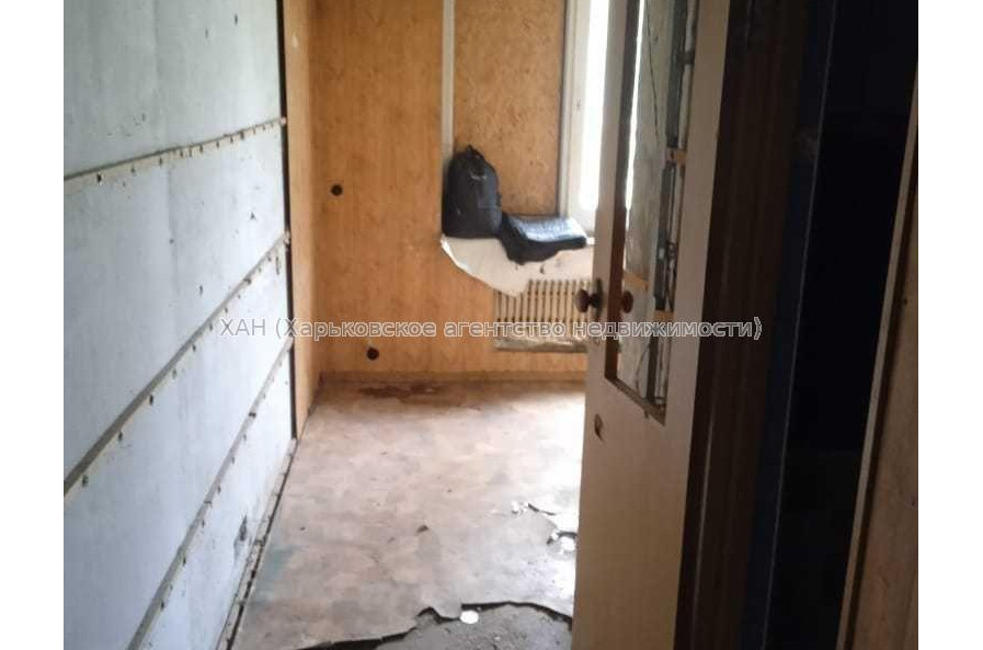 Продам квартиру, Победы просп. , 4  ком., 68.30 м², без ремонта 
