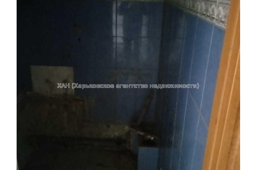 Продам квартиру, Победы просп. , 4  ком., 68.30 м², без ремонта 