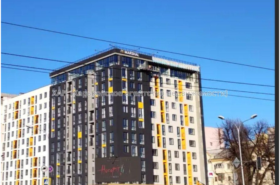 Продам квартиру, Братьев Гипиков ул. , 3 кім., 80 м², без внутренних работ 