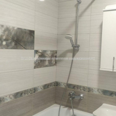 Продам квартиру, Лисаветинская ул. , 1  ком., 44.80 м², евроремонт 