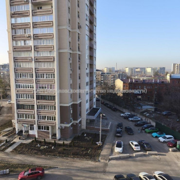 Продам квартиру, Героев Харькова просп. , 1  ком., 47.50 м², без внутренних работ 