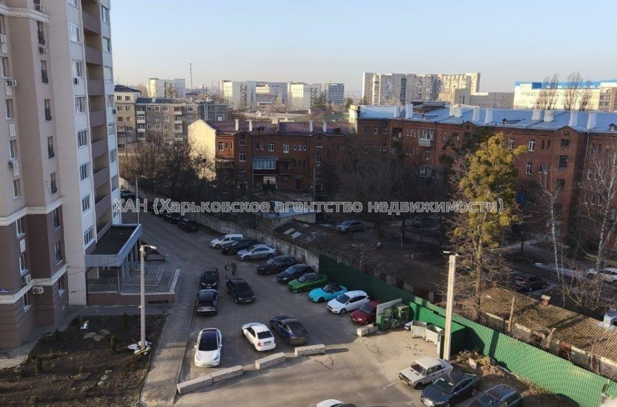 Продам квартиру, Героев Харькова просп. , 1  ком., 47.50 м², без внутренних работ 