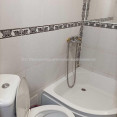 Продам квартиру, Кузнечная ул. , 3 кім., 60 м², капитальный ремонт 